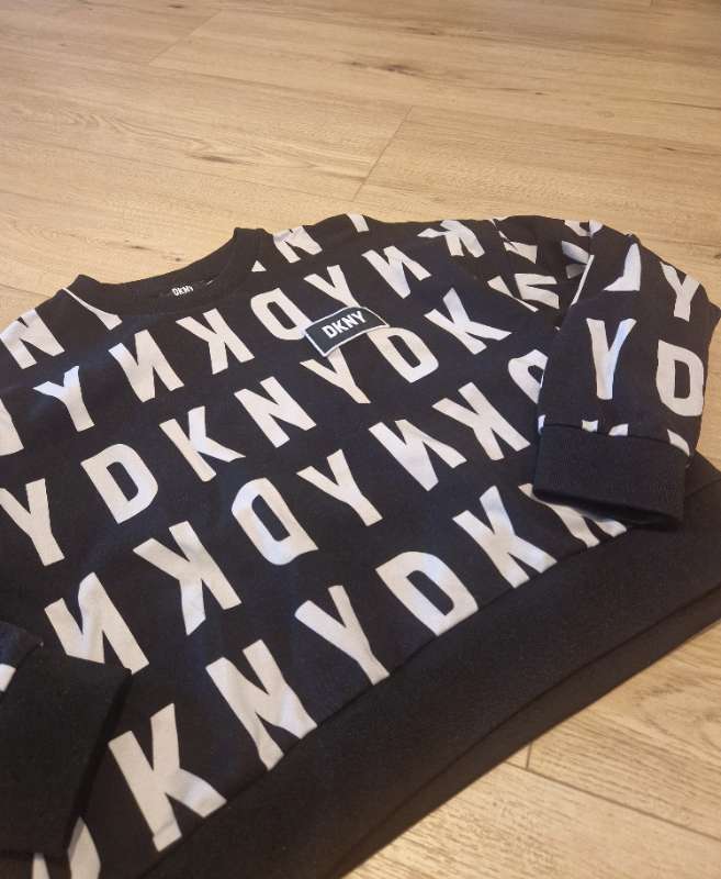 DKNY Peysa