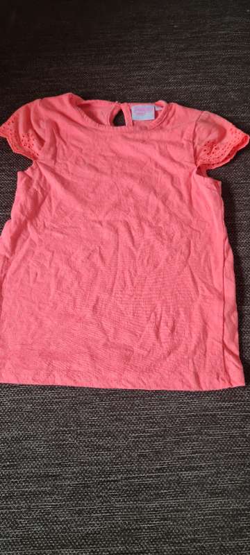 T-shirt pink