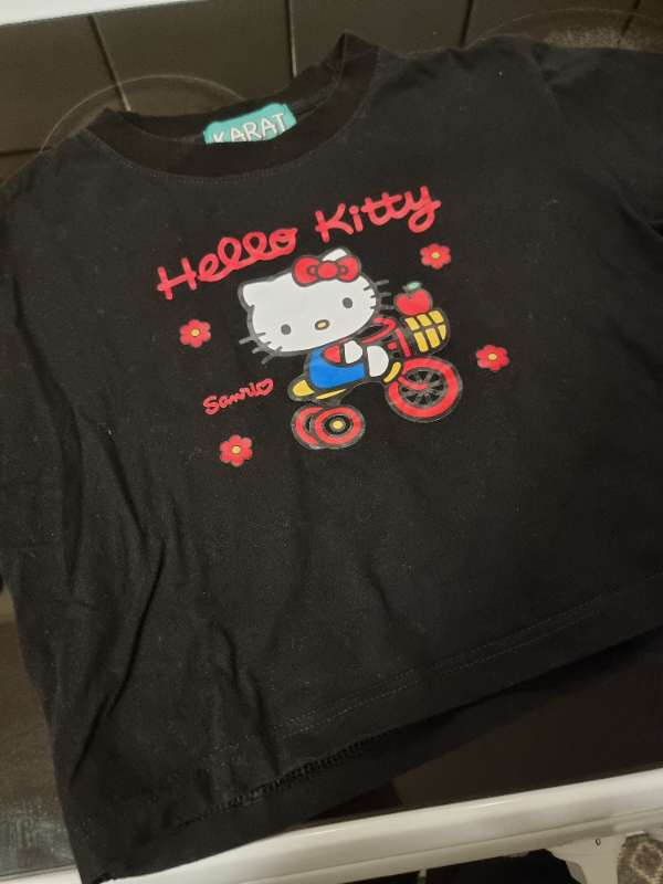 Hello kitty crop