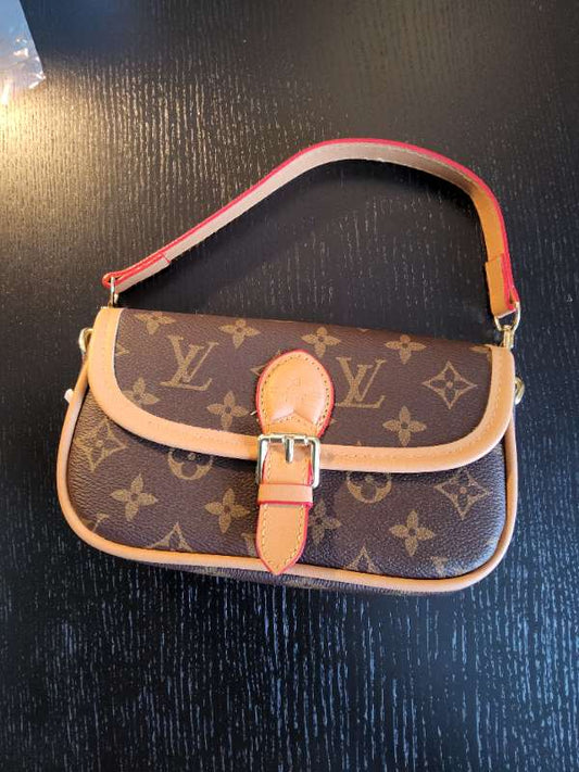 LV bag ekki exta