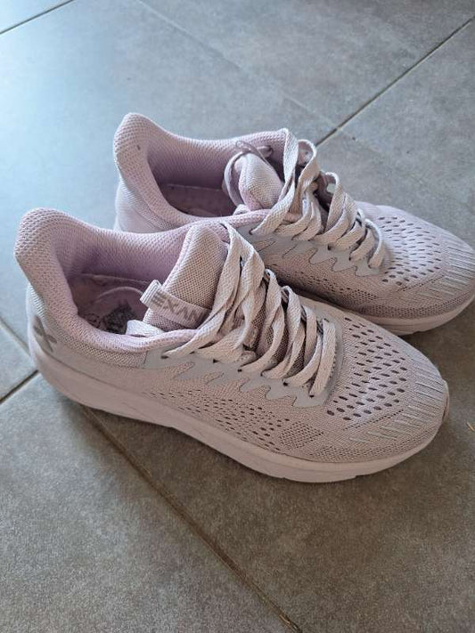 Next sneakers (Female)