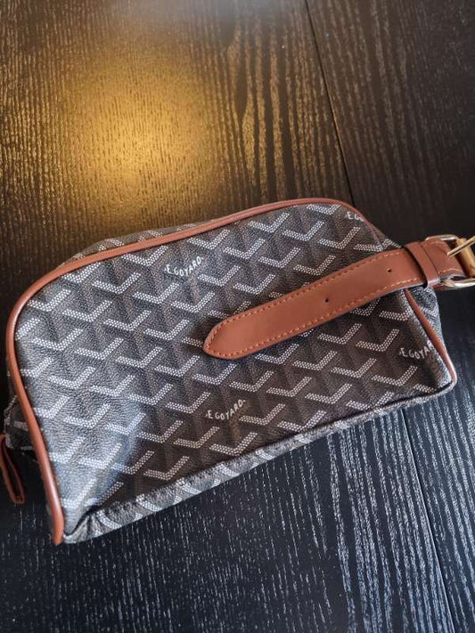 Toiletry bag goyard