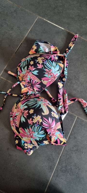 Bikini toppur