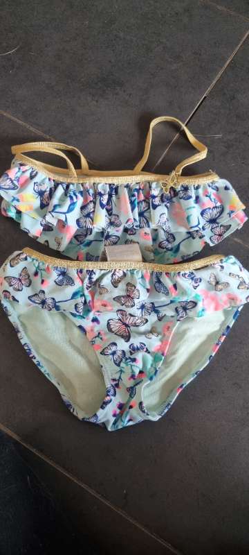 Bikini fiðrilda