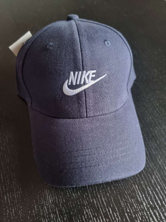 Nike derhúfu