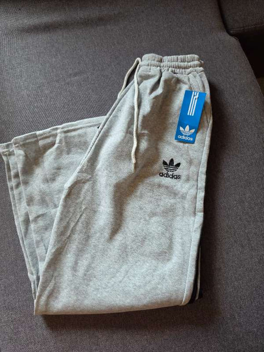 ADIDAS Grá kósý buxur