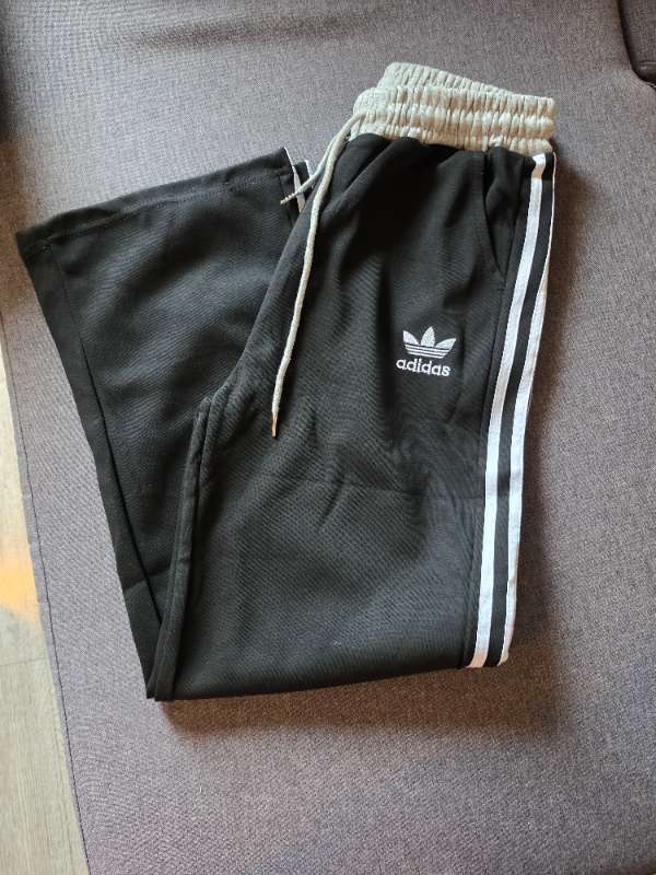 Adidas svartur buxur
