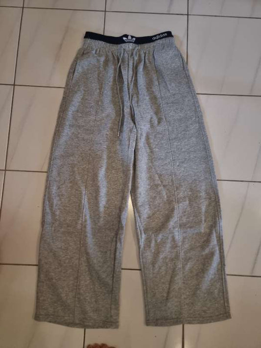Adidas grá buxur