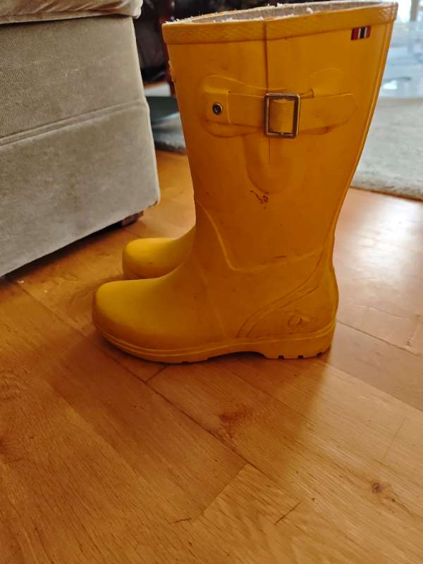 Gul víking stígvél