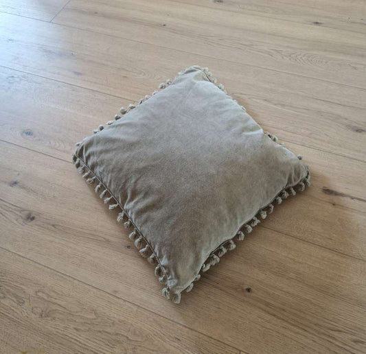 Púði m/kögri