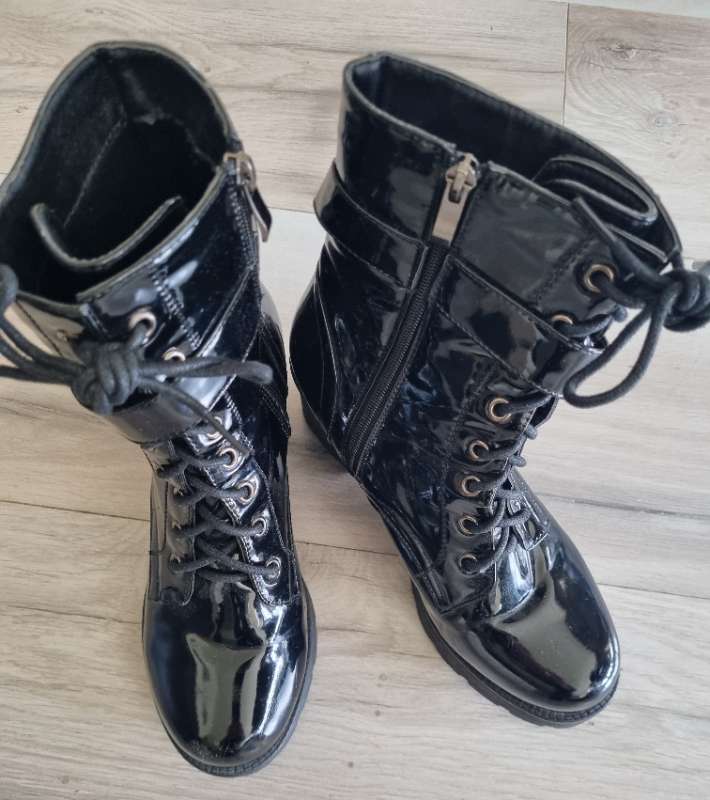 Uppháir skór/svartir