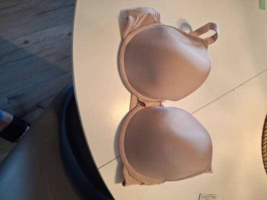 Ljós brjósthaldari