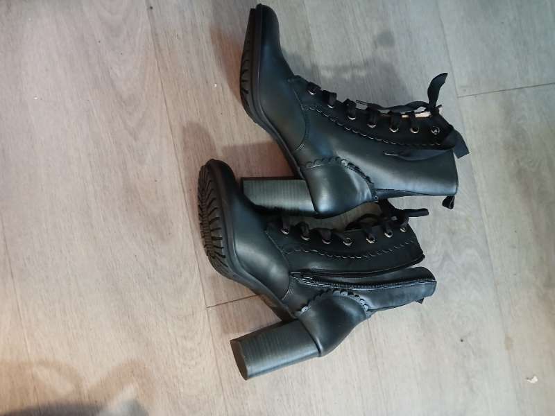 Reimaðir leðurskór