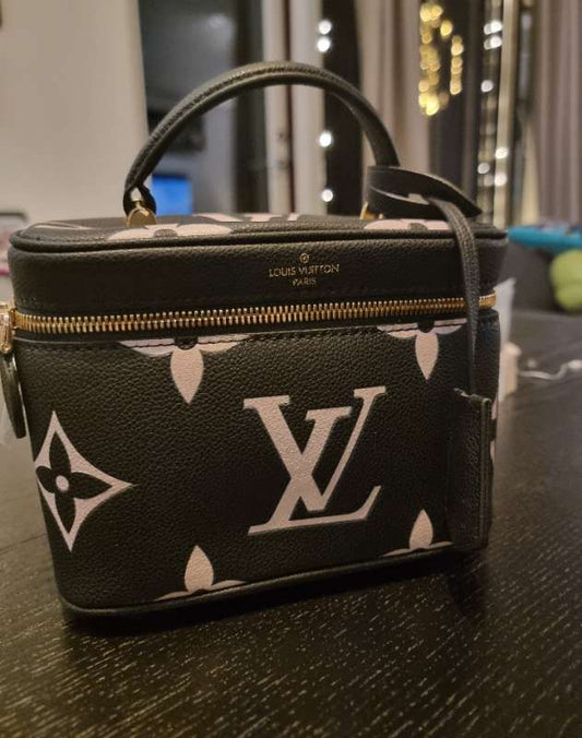 LV Vanity ekki ekta
