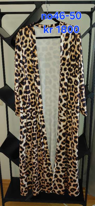 Mjög sið jakkapeysa