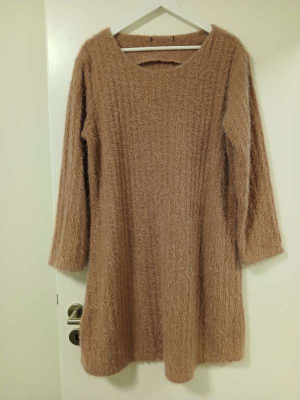 Bleik kvennmanspeysa