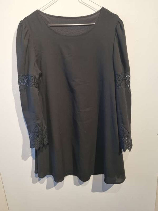 Svartur langtíma kjóll