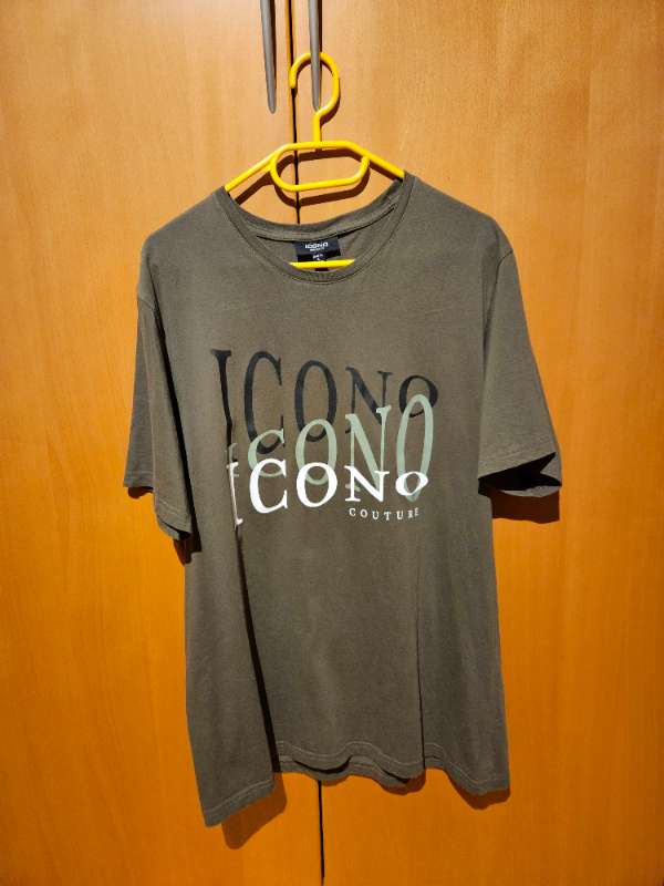 Grænn stuttermabolur