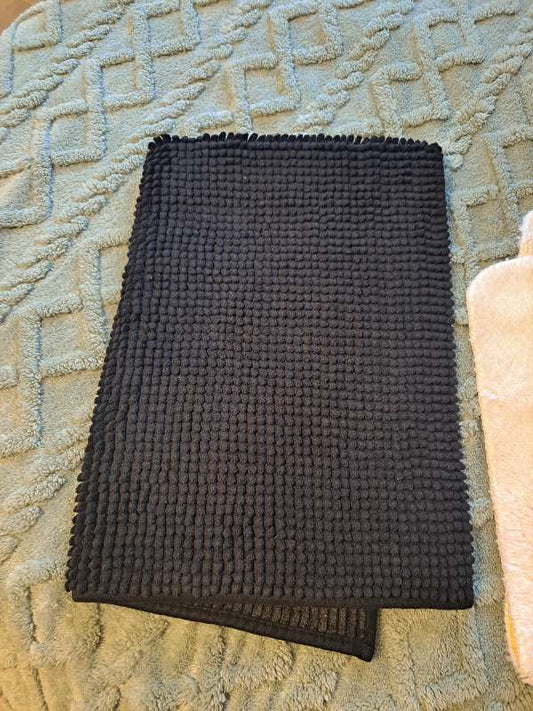 Bathroom rug Black