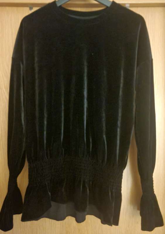 in wear flauel peysa