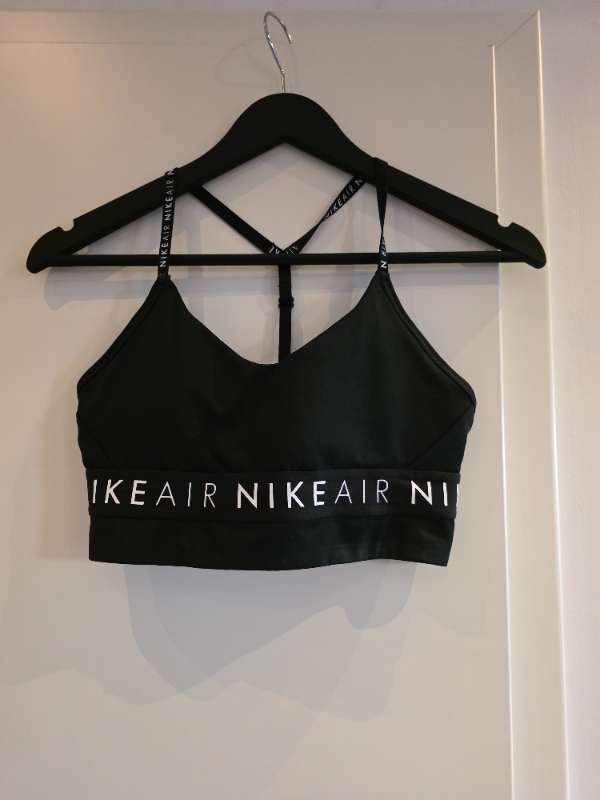 Nike íþróttatoppur