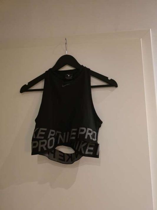 Nike íþróttatoppur