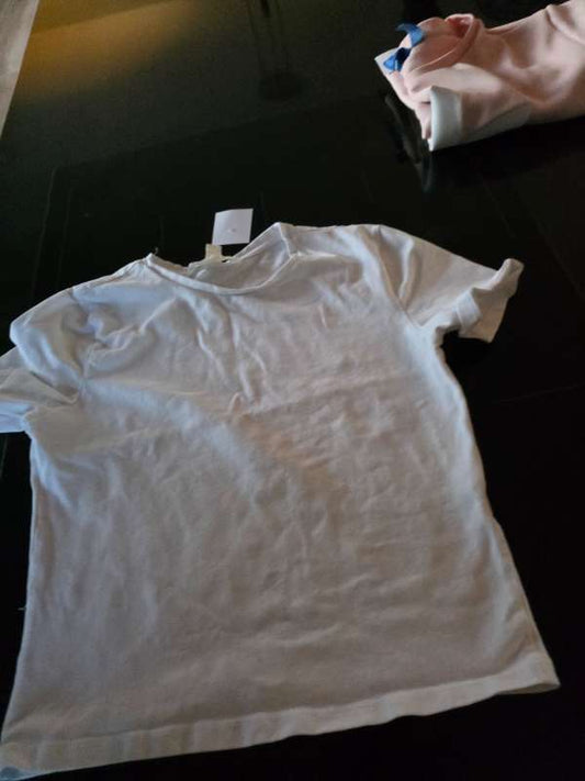 Hvítur stuttermabolur