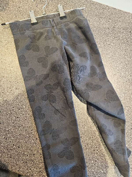 Grey leggins