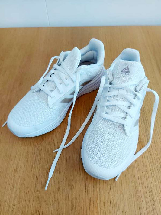 Adidas skór ónotaðir