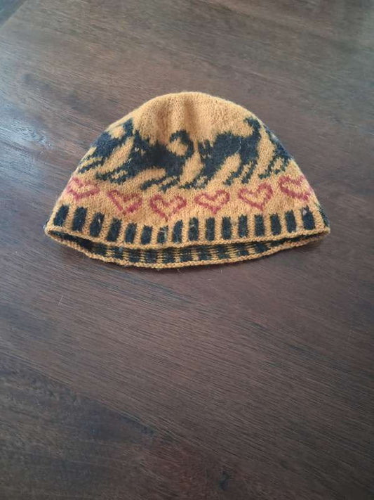 Prjóna húfa með ketti