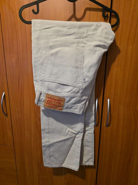 Ljósbrúnar flauels Levis buxur