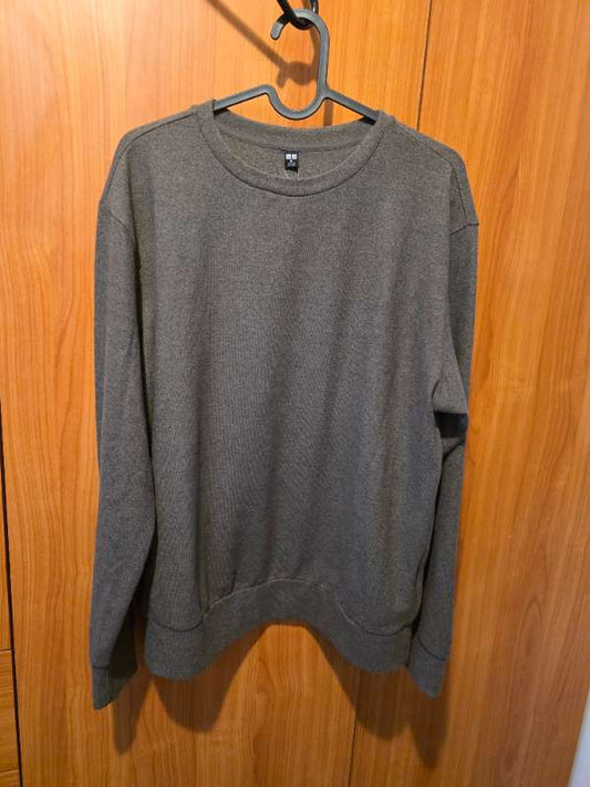 Uniqlo græn peysa ný