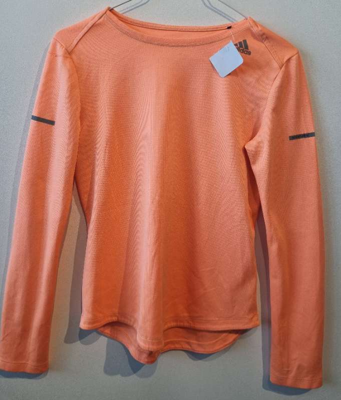 Adidas bolur