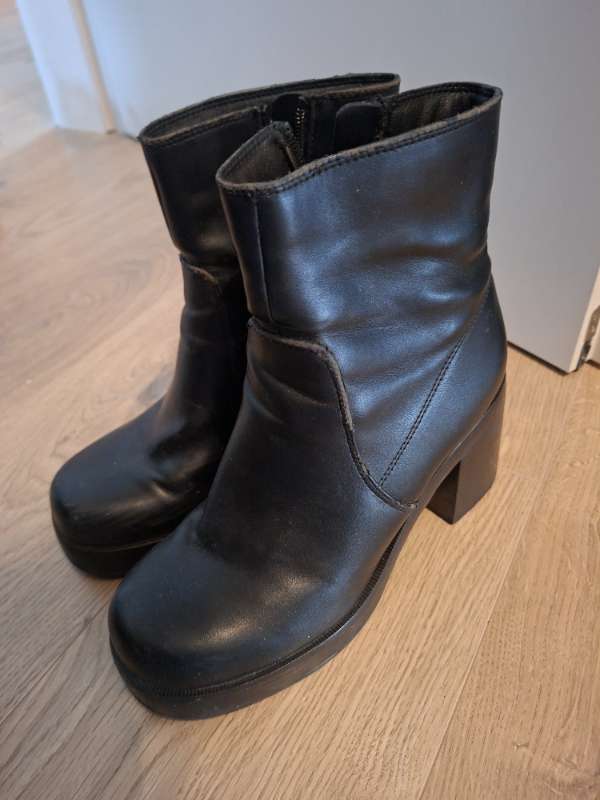 Svört boots