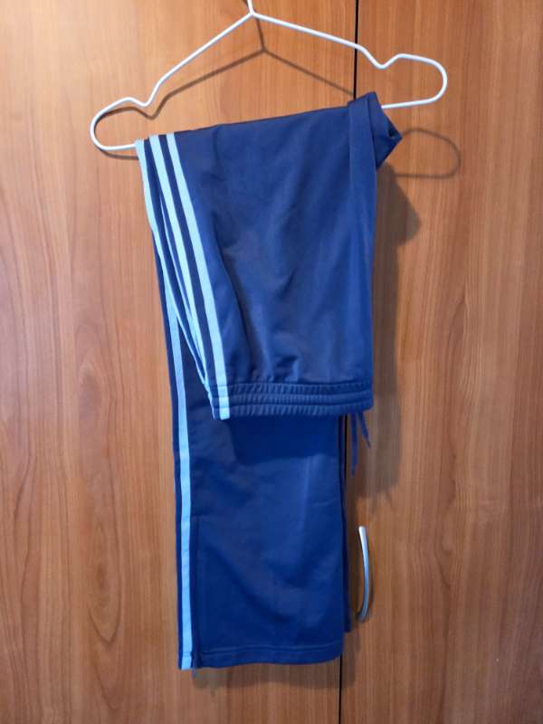Fjólubláar Adidas buxur