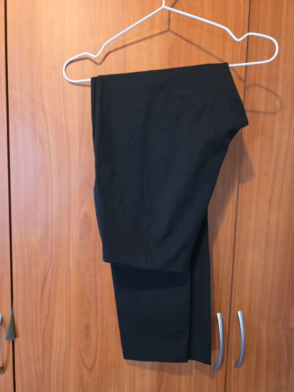 Svartar sparibuxur Lindex