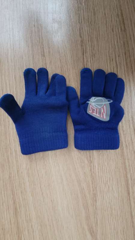 Gloves blue