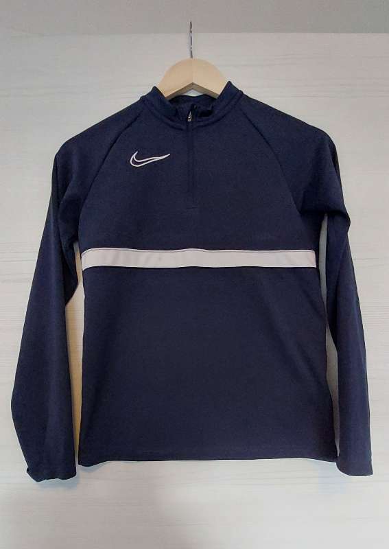 Peysa Nike Dri-Fit dökkblá með hvítri rönd
