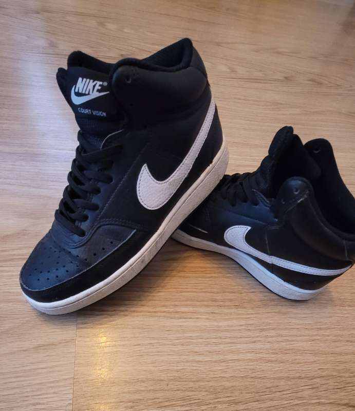 Shooz black NIKE