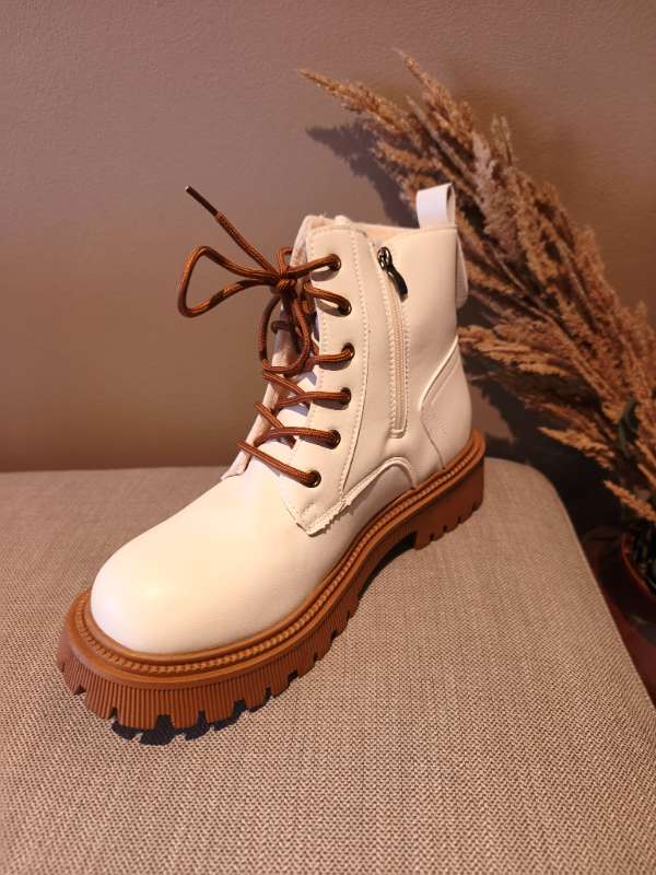 Beis brúnir boots með reymum