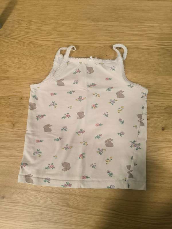 H&M nærbolur kanínu