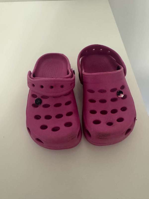 crocs