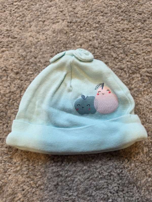 Hat blue