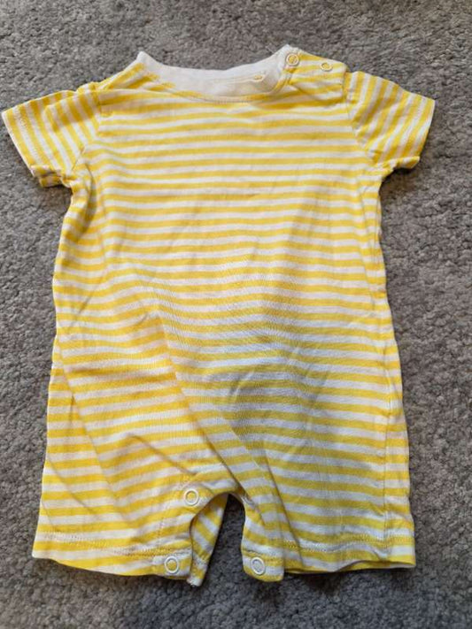 Stripes yellow