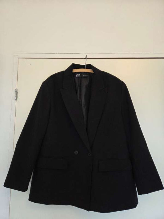 Zara Women’s Black Oversized Blazer