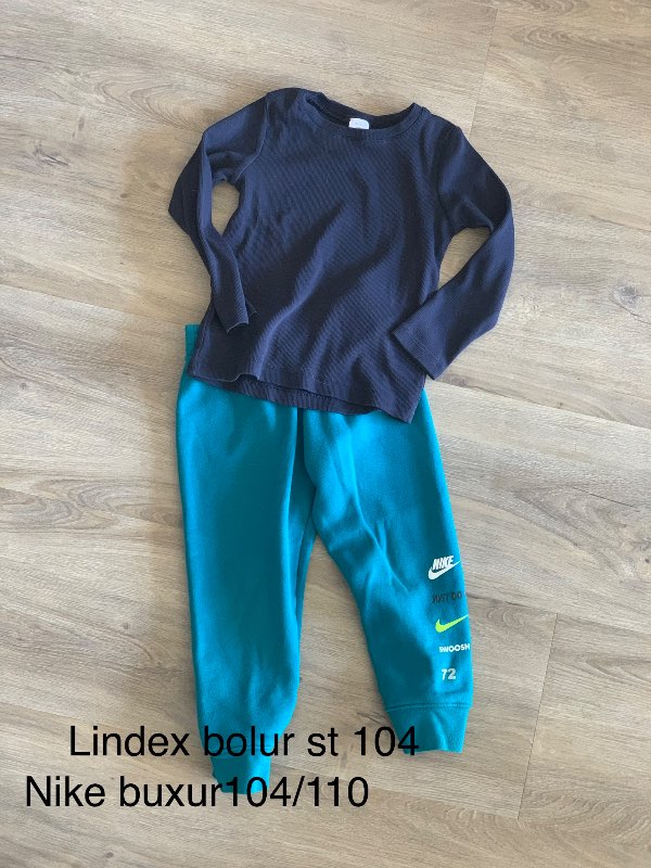 Nike joggingbuxur st 104-110