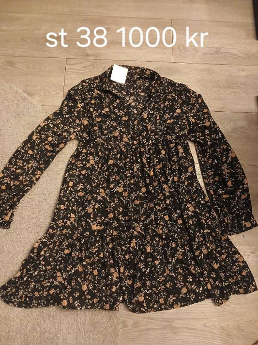 Kjoll bloma shein st 38