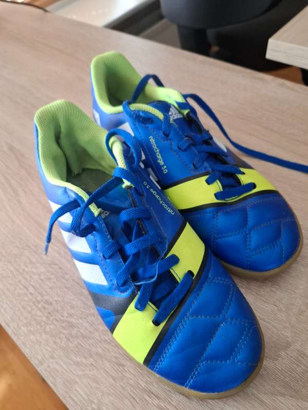ADIDAS innanhússkól