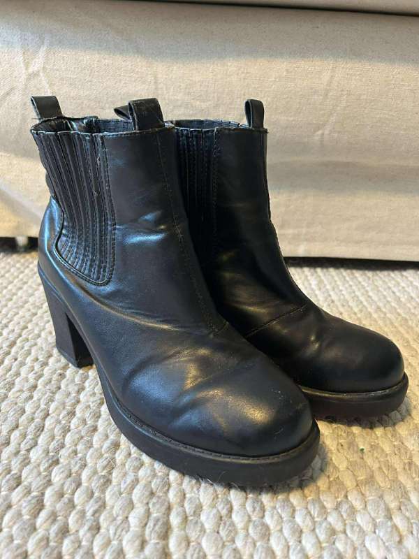 Svartir boots
