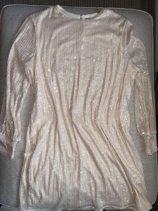 Pallíettukjóll beige